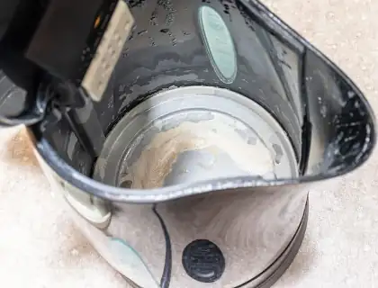 Kettle with a layer of limescale
